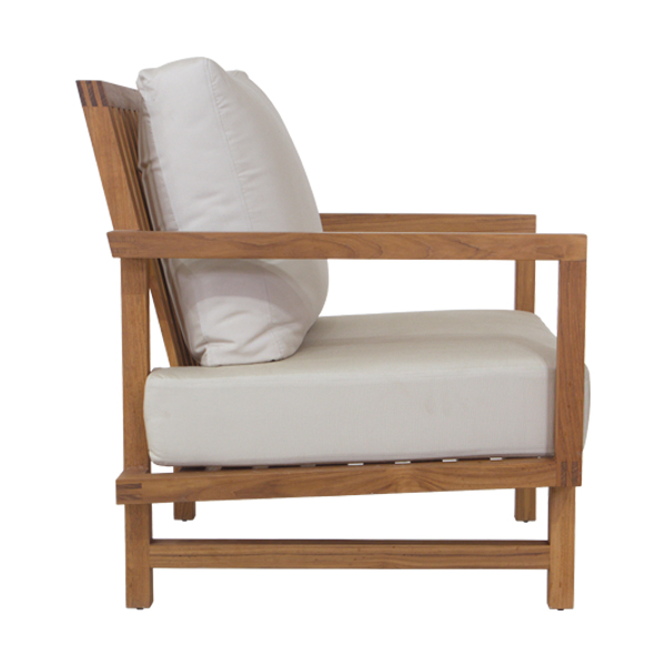 Cubular Outdoor Lounge Chair
