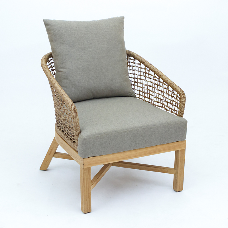 Liz Lounge Chair