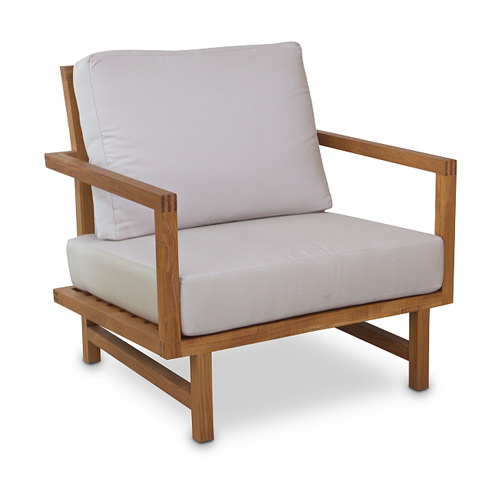 Cubular Outdoor Lounge Chair