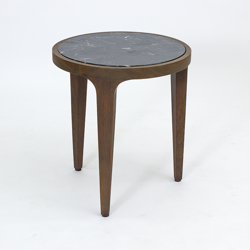 Ein Side Table